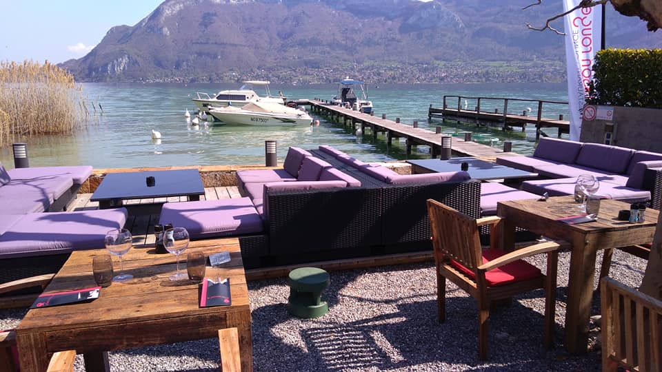 Où manger en terrasse au bord du lac d'Annecy ?
