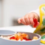 Diversification alimentaire : Un guide complet pour introduire des aliments solides chez les bébés