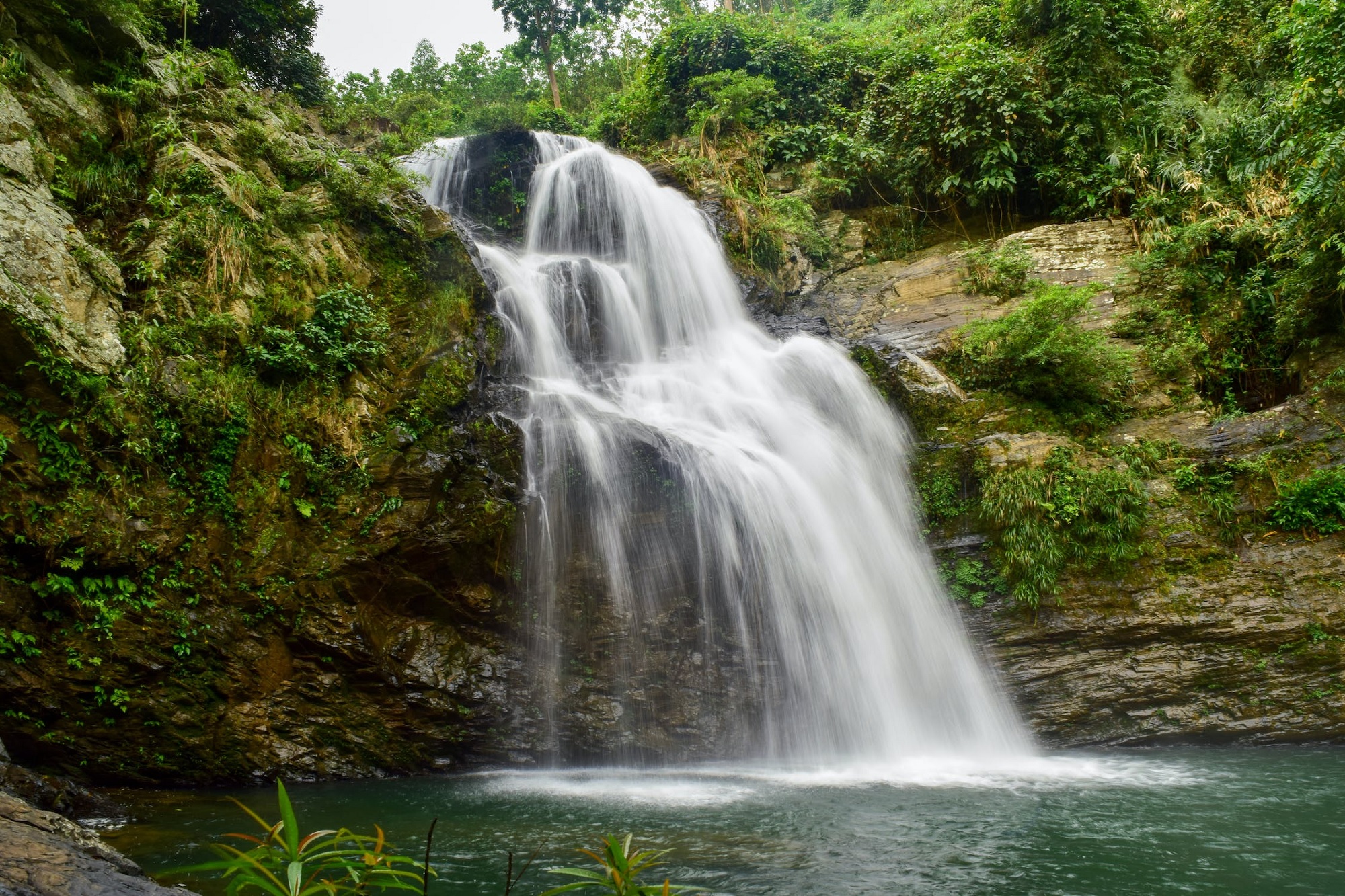 Découvrez la cascade du Hérisson : une merveille naturelle au cœur du Jura