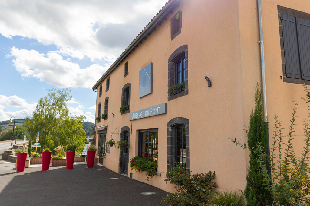 restaurant étoilé auberge du pont pont du chateau - ©JDEO