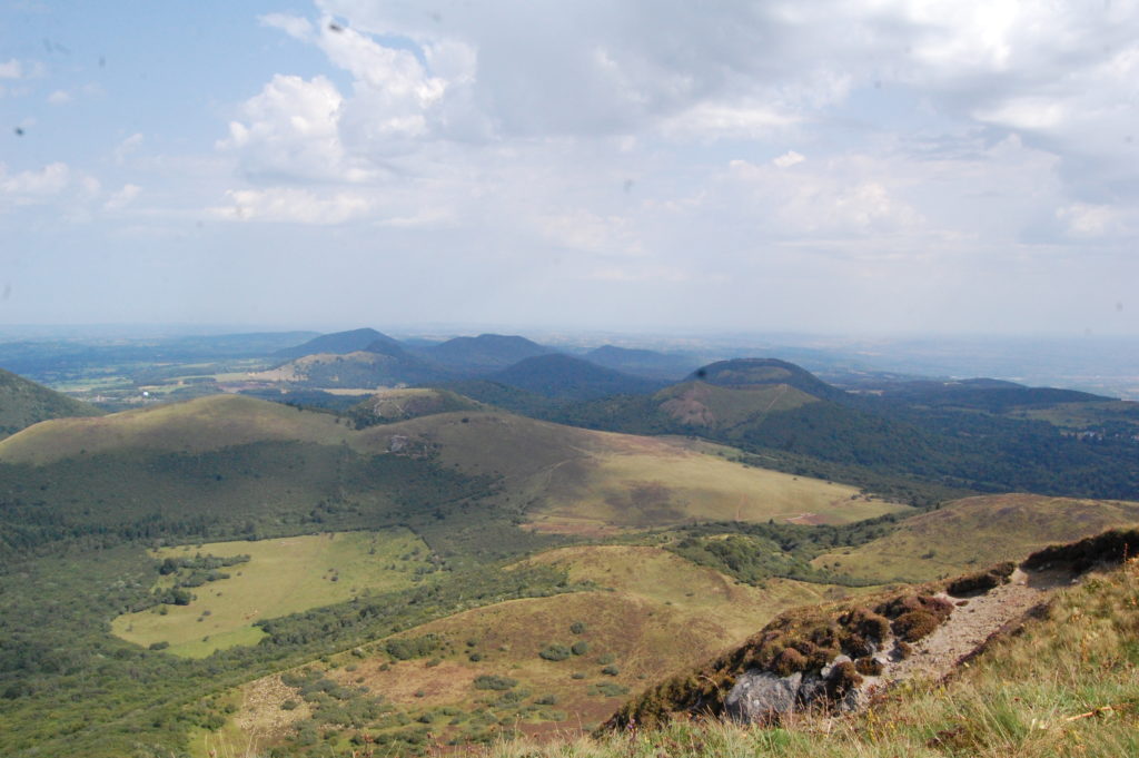 sommet du puy de dome clermont ferrand