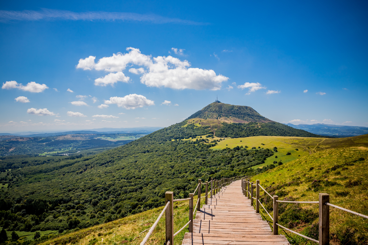 Découvrir l'Auvergne en famille : activités et lieux incontournables