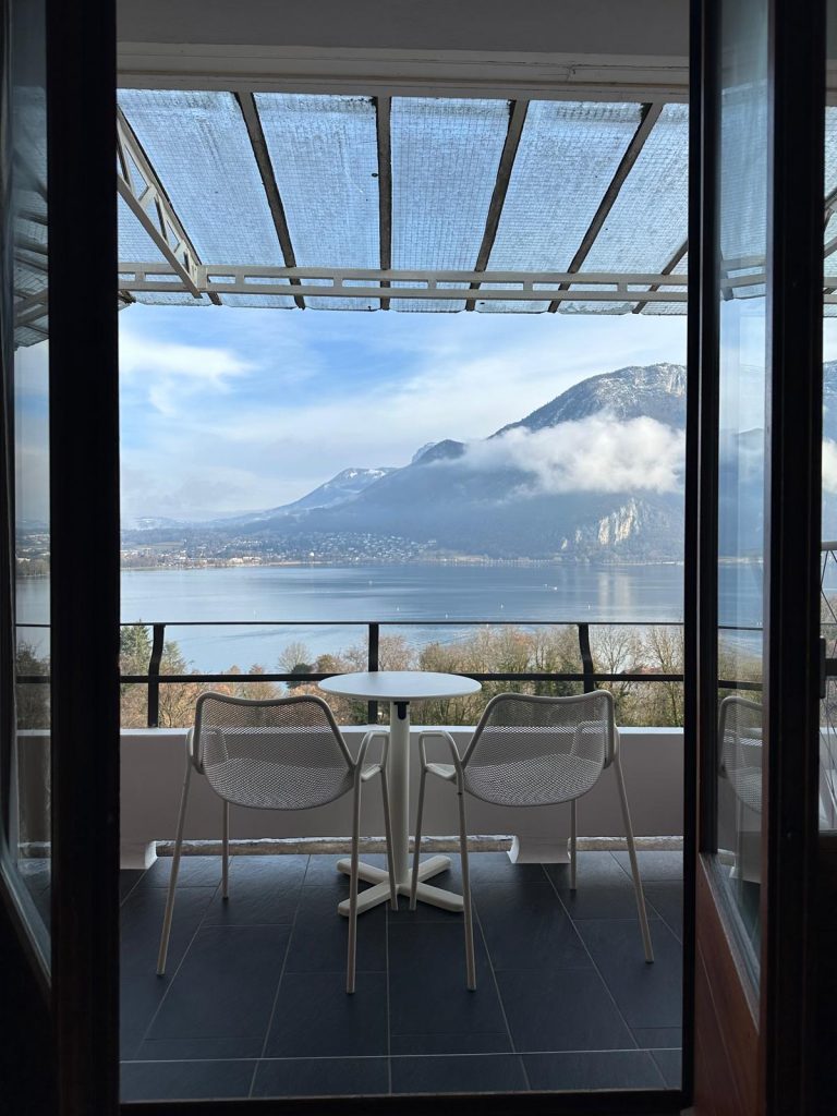 hotel 4 etoiles annecy vue lac